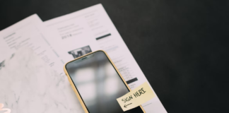 Sådan tilføjer du en signatur til en sms på iPhone forklaret