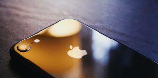 Sådan aktiverer du automatisk versalindtastning på iPhone forklaret